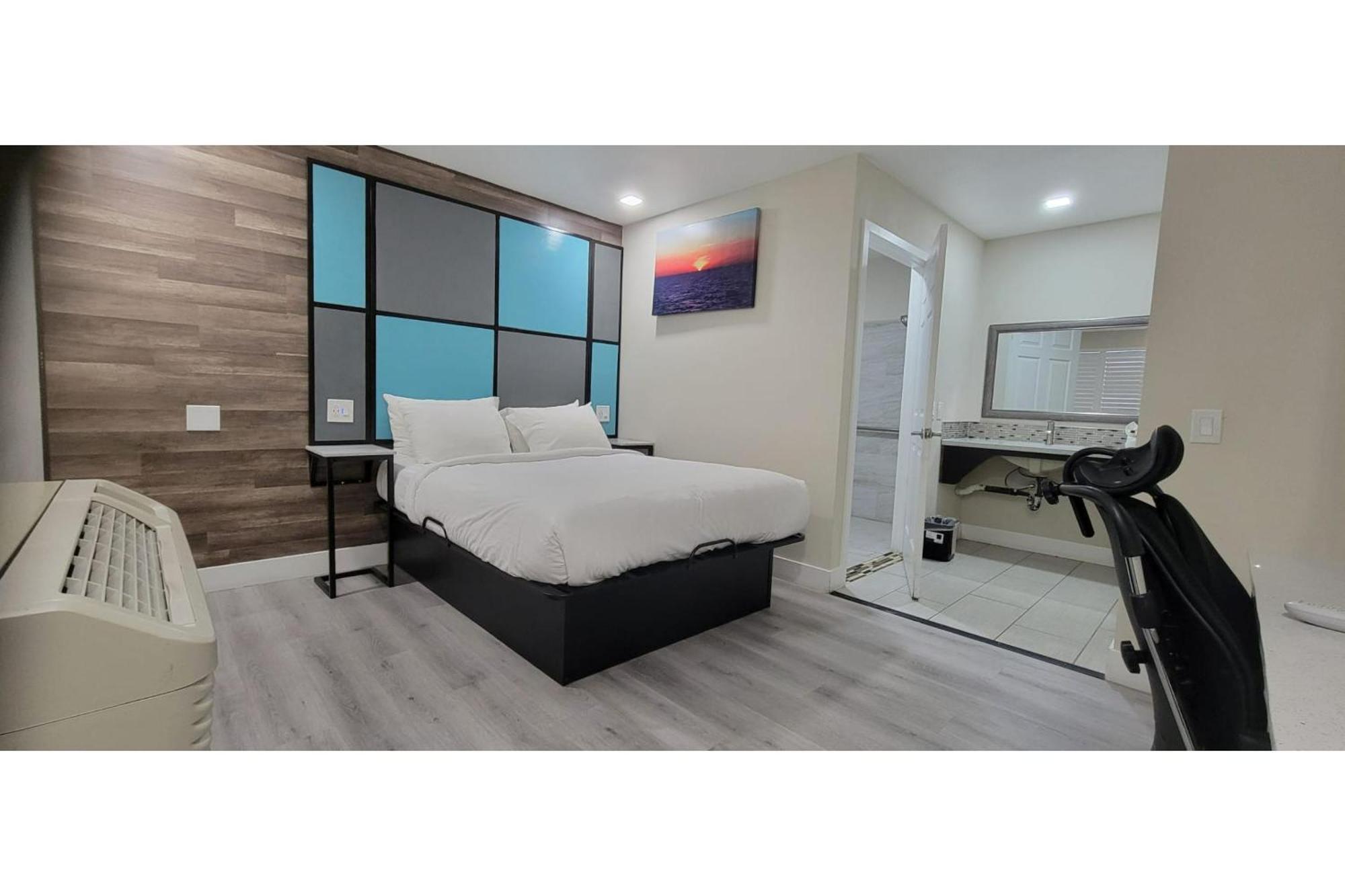 Hotel Avenida Victorville I 15 Экстерьер фото