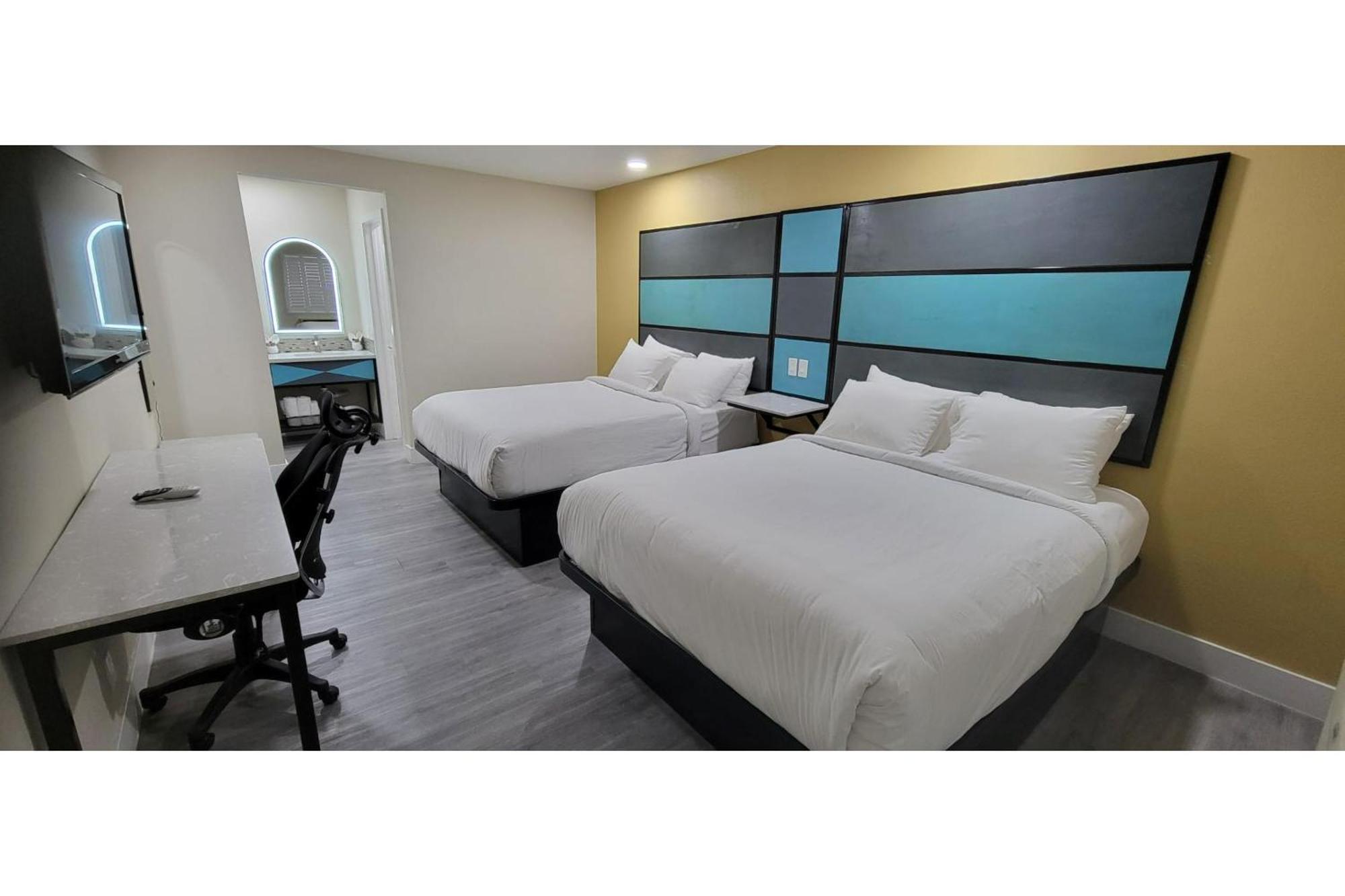 Hotel Avenida Victorville I 15 Экстерьер фото