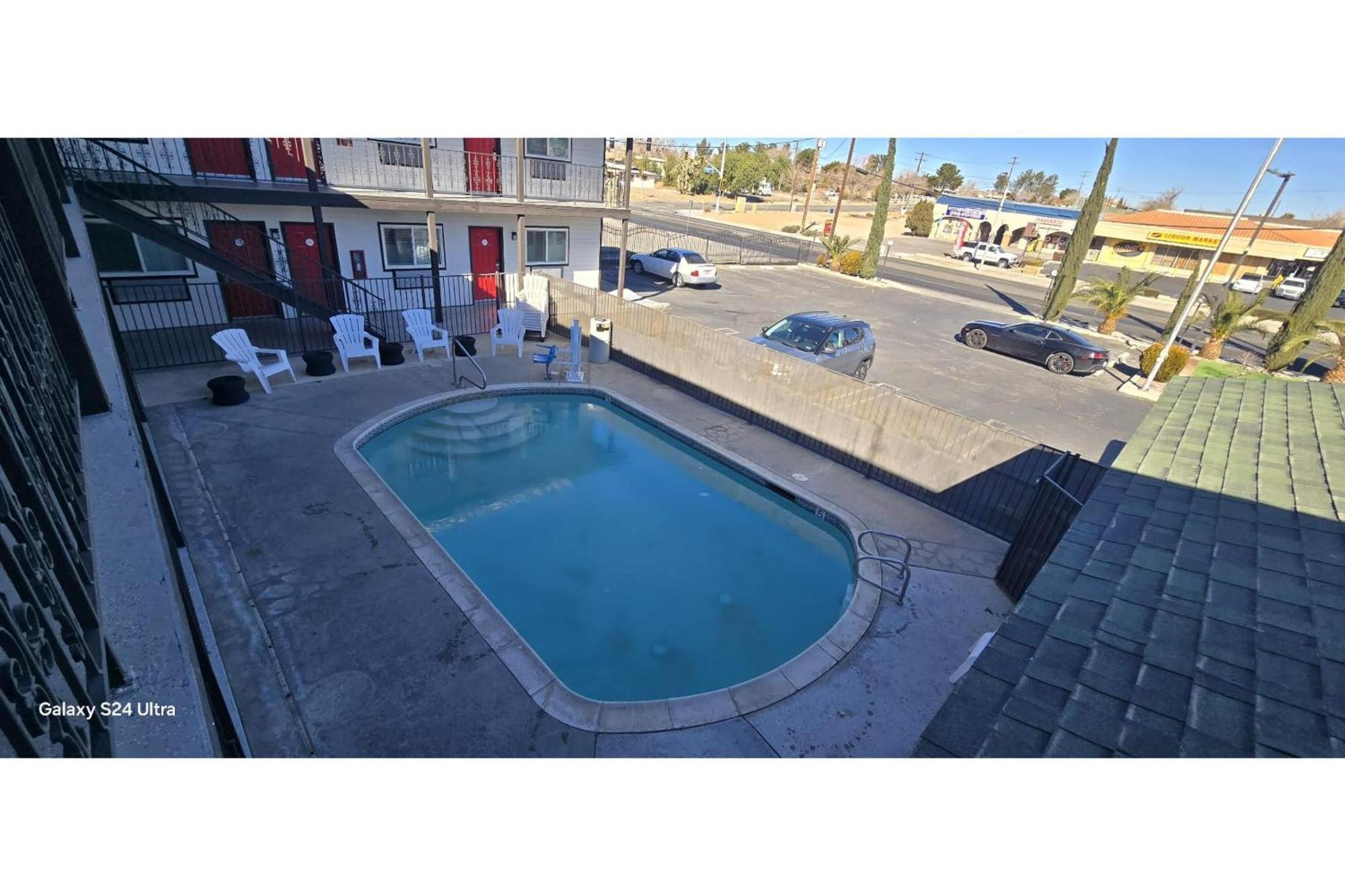 Hotel Avenida Victorville I 15 Экстерьер фото
