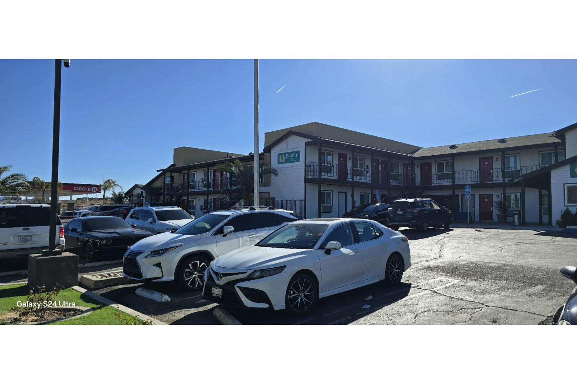 Hotel Avenida Victorville I 15 Экстерьер фото
