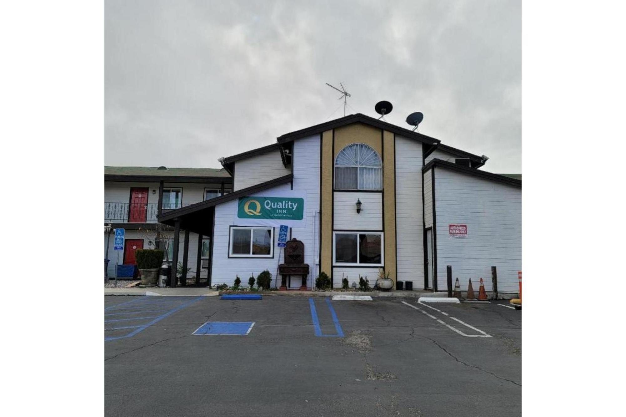 Hotel Avenida Victorville I 15 Экстерьер фото